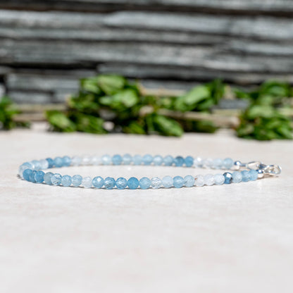 Natural Ombre Aquamarine Women's Gemstone Beaded Bracelet