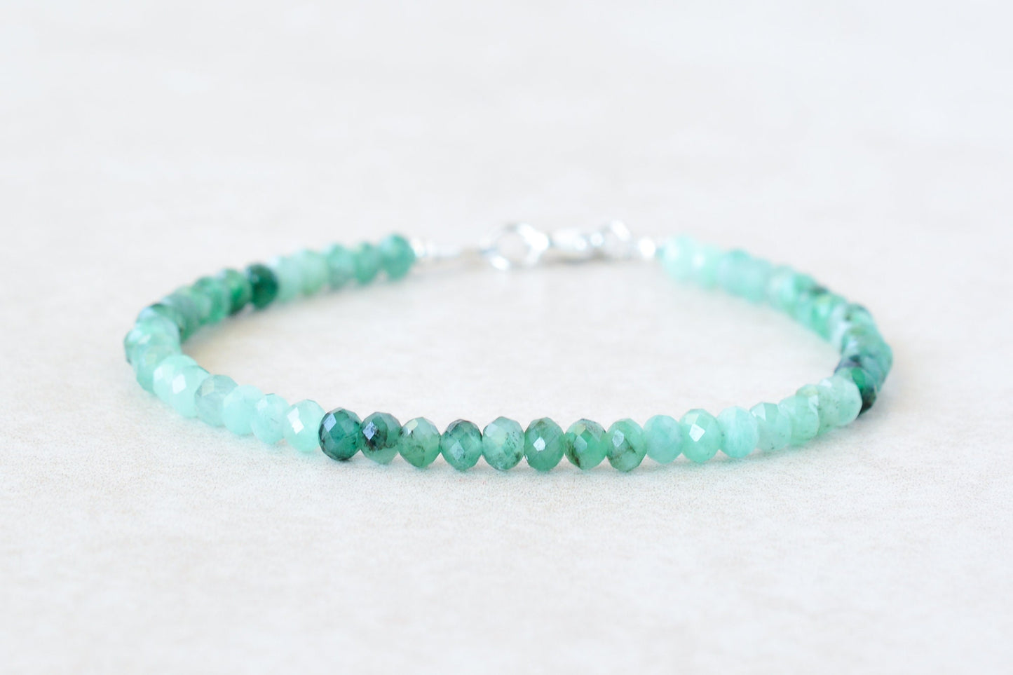 Shaded Emerald Gemstone Beaded Bracelet