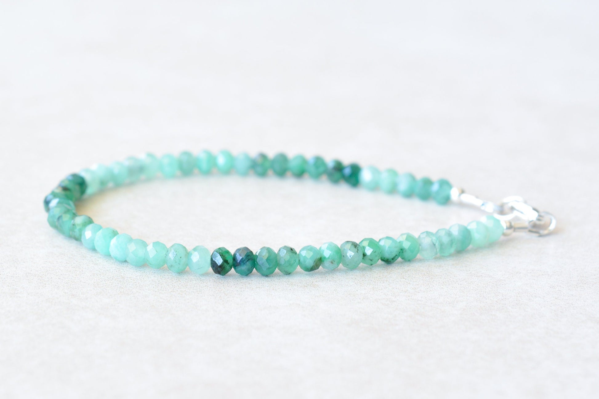 Shaded Emerald Gemstone Beaded Bracelet