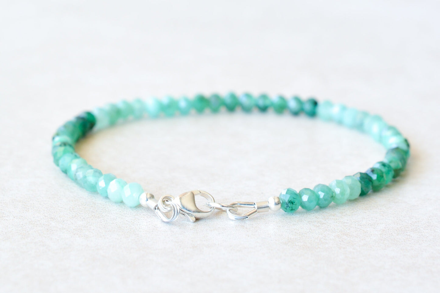 Shaded Emerald Gemstone Beaded Bracelet