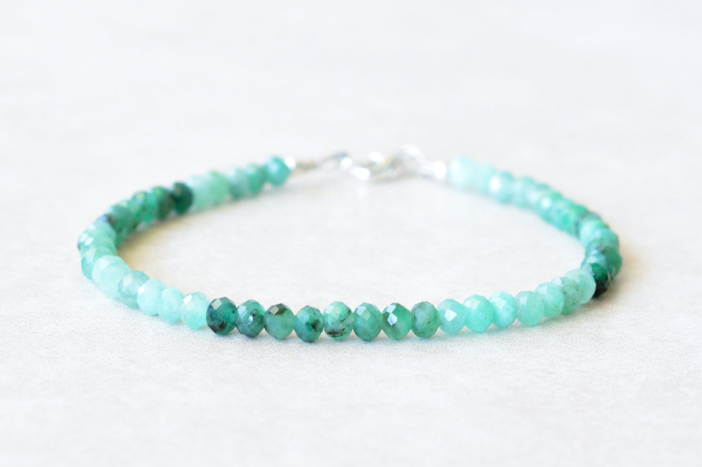 Shaded Emerald Gemstone Beaded Bracelet